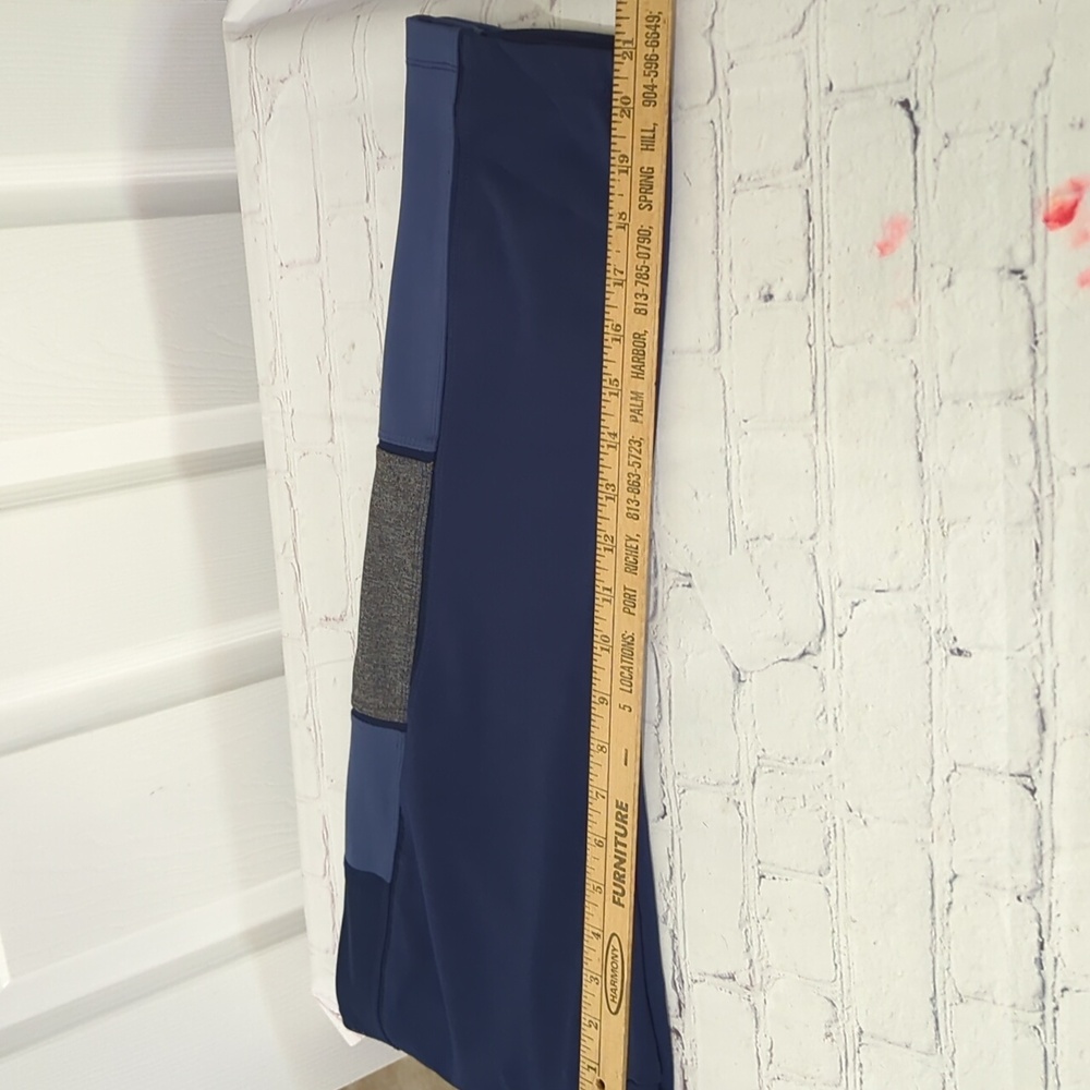Avia Performance Navy Blue Gray Flex Tech Large Capri Leggings W Side Pockets - Picture 7 of 7